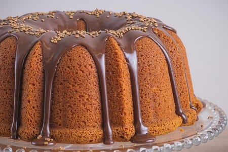 Bolo de Cenoura Grande Fofinho com Cobertura de Chocolate