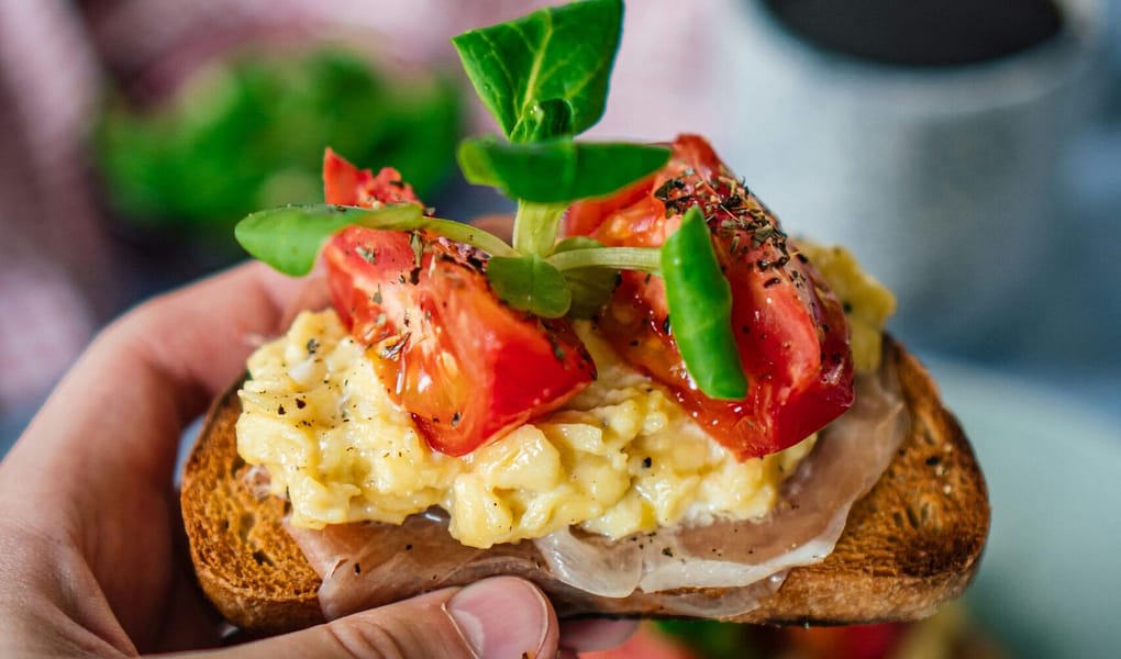 O Segredo dos Ovos Mexidos de Hotel: Cremosos e Deliciosos Ovos Mexidos