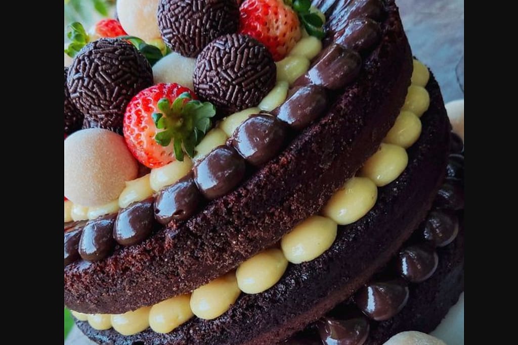 Bolo de Aniversário Vegano: Delícia Sem Culpa! Bolo de Aniversário Vegano
