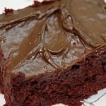 Bolo de chocolate com ganache: uma receita irresistível para os amantes de chocolate Bolo de chocolate com ganache