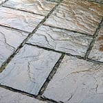Adeus Mato Entre os Pisos! O Guia Completo para um Quintal Sempre Impecável Adeus mato entre pisos