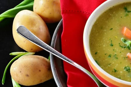 CALDO VERDE COM MANDIOCA CALDO VERDE COM MANDIOCA
