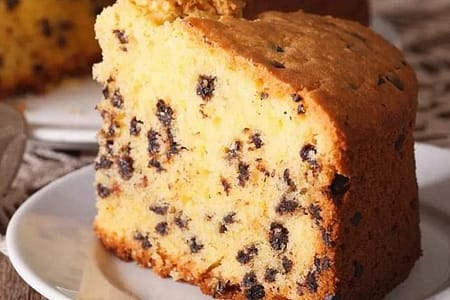 BOLO DE BANANA COM GOTAS DE CHOCOLATE FB IMG 1687826259795 1