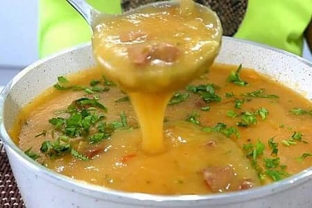 Receita de Caldo de Mandioca: Uma Delícia Reconfortante para os Dias Frios Sopa