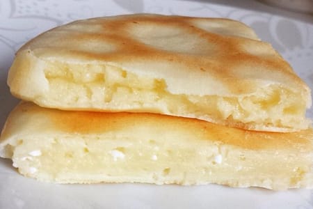 Pão de queijo na frigideira de tapioca Pão de queijo na frigideira de tapioca