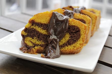 Bolo de Cenoura Fofinho com Cobertura de Chocolate Bolo de cenoura fofinho com cobertura de chocolate