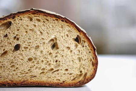 Pão de Batata Doce: A Receita Perfeita para um Sabor Caseiro e Saudável bread, baked, loaf, bakery, baked goods, crust, food, bread-crust, eat, nutrition, bake, fresh, delicious, breakfast, snack, bread crust, bread, bread, bread, bread, bread