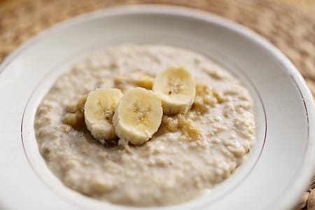Mingau de Aveia com Banana: A Receita Perfeita para um Café da Manhã Aconchegante e Saudável porridge, banana, baby food, meal, breakfast, oats, porridge, porridge, porridge, banana, banana, banana, banana, breakfast, oats, oats, oats, oats, oats